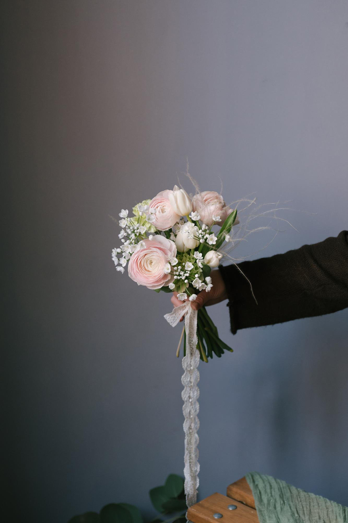 Свадебный букет с ранункулюсами