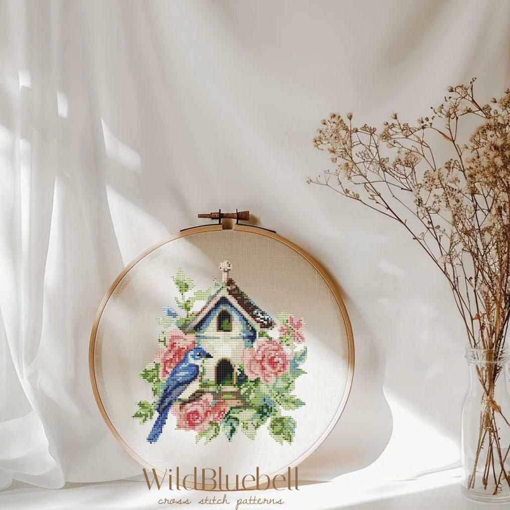 Гость в саду. Электронная схема вышивки крестиком