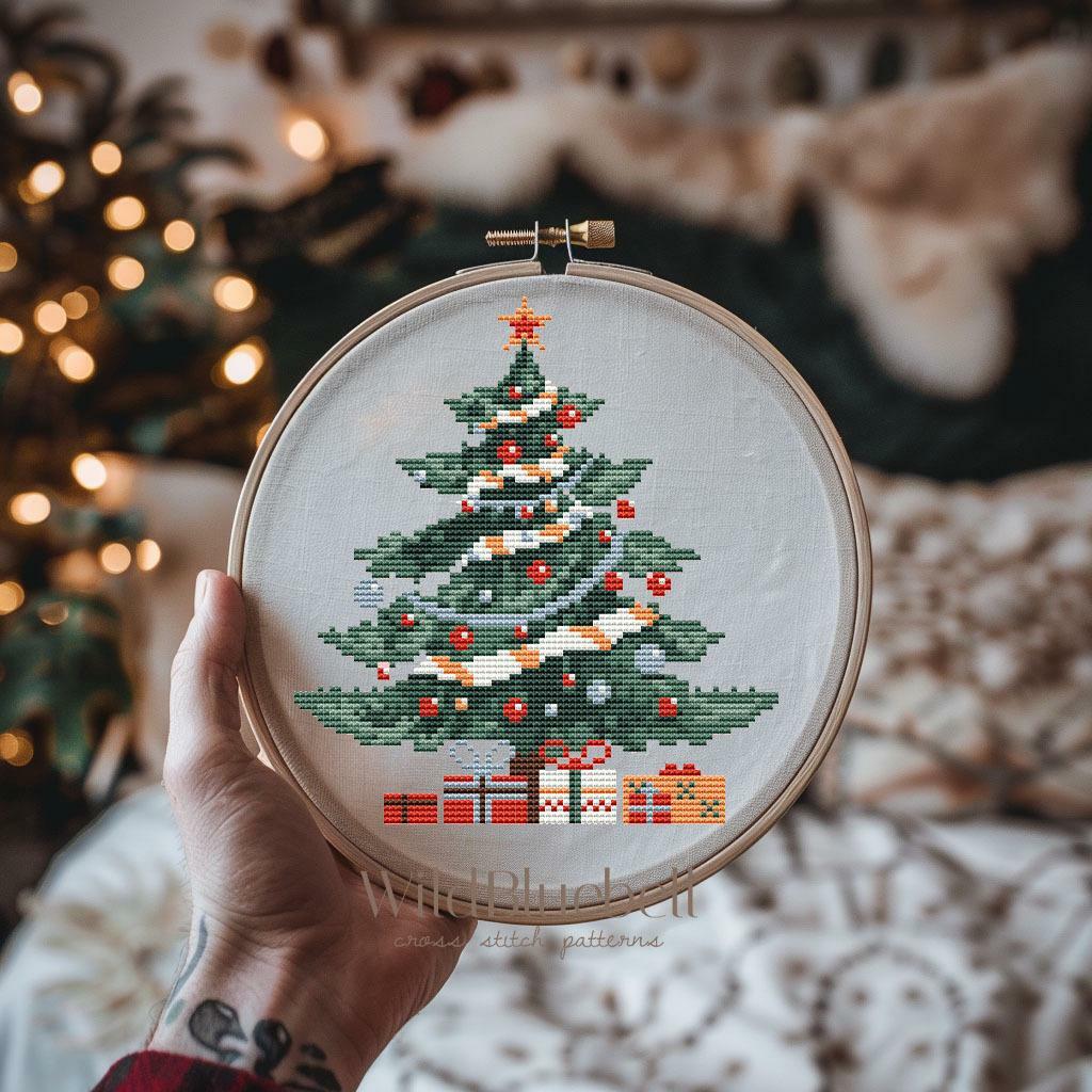 Новогодняя елка. Электронная схема вышивки крестиком