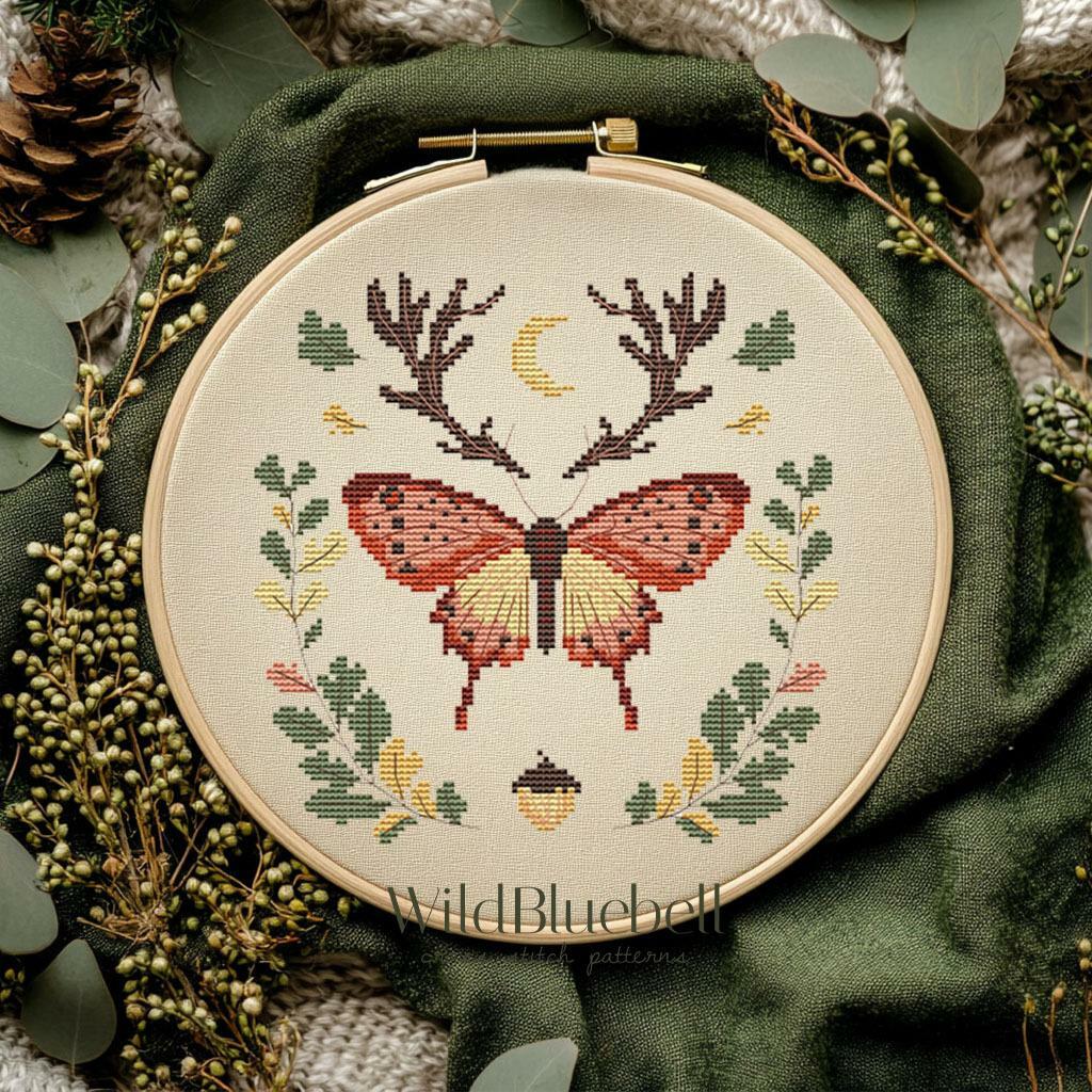 Мотылёк дубравы. Электронная схема вышивки крестиком