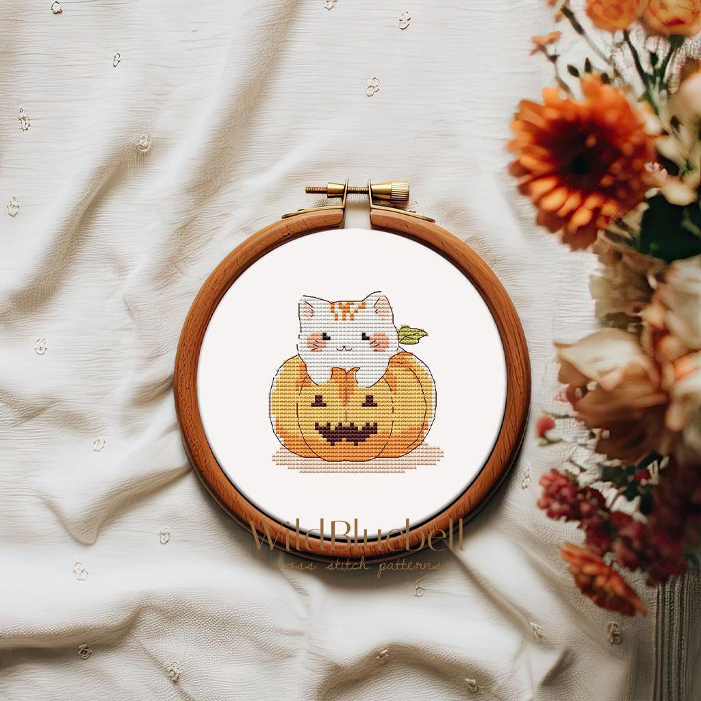 На тыкве. Электронная схема вышивки крестиком