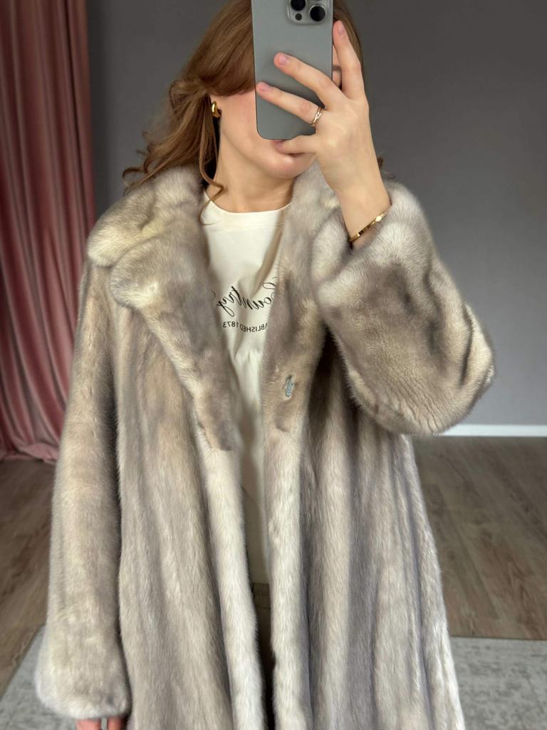 Шуба из норки пастельная