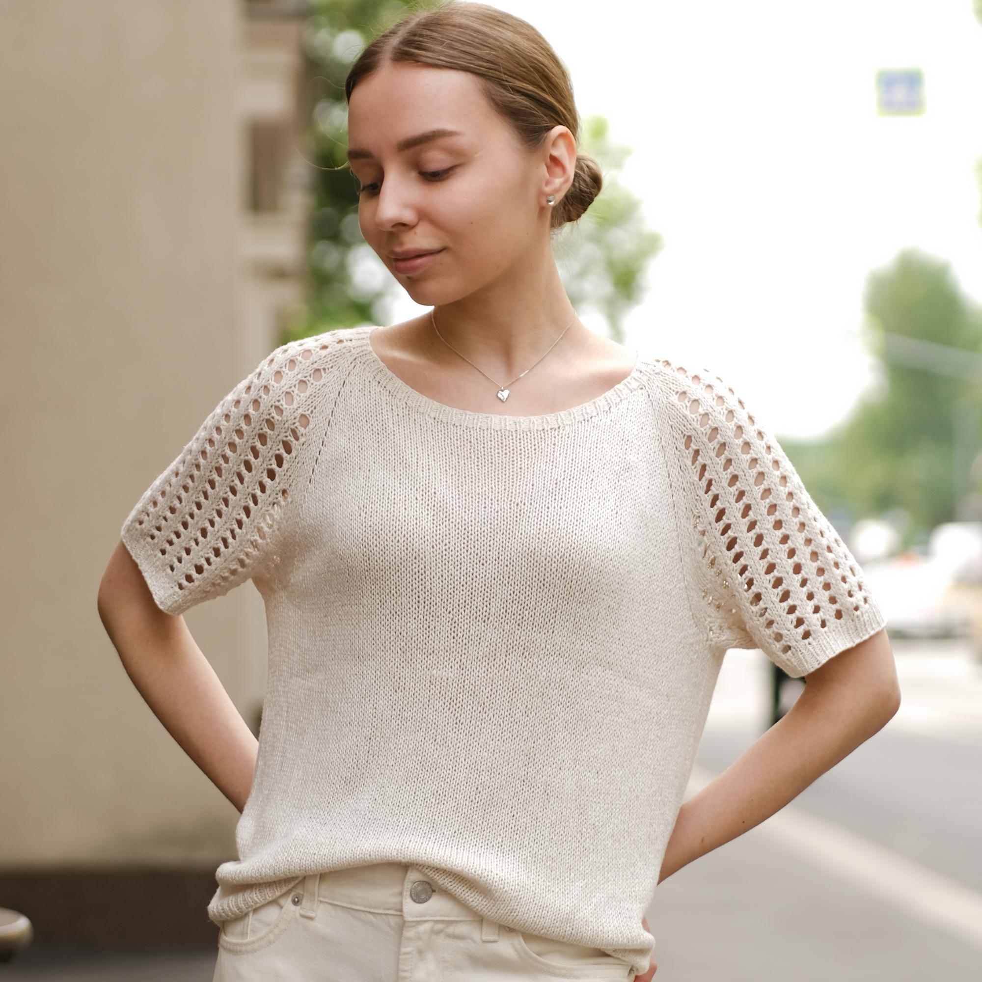 Описание футболки #АТМО_ЛУЧИ_НА_ПЛЕЧИ  в формате PDF