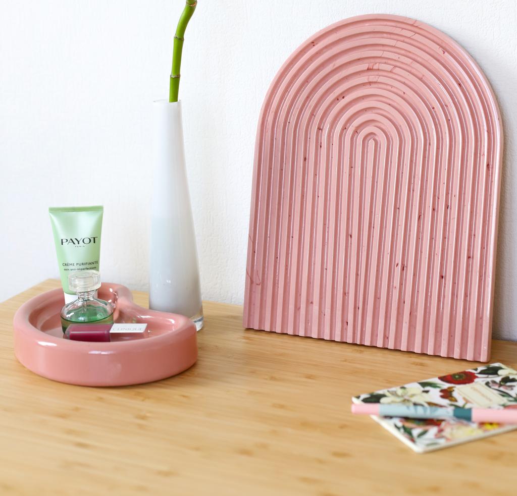 Интерьерная подставка «LUNA PINK»