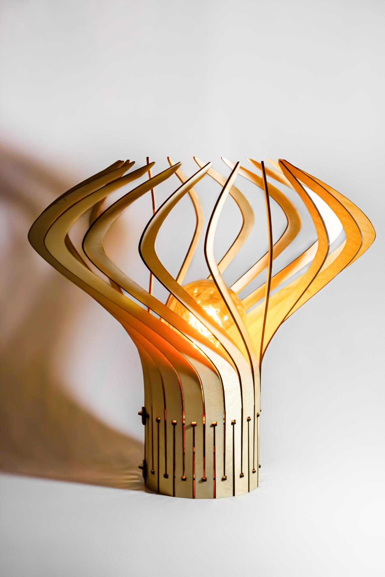 Настольный светильник CALISTA