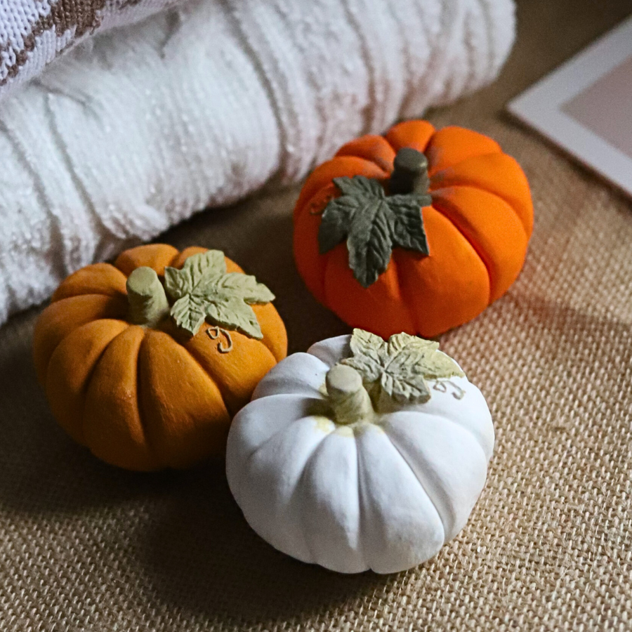 Силиконовая форма "Тыква с листиком"