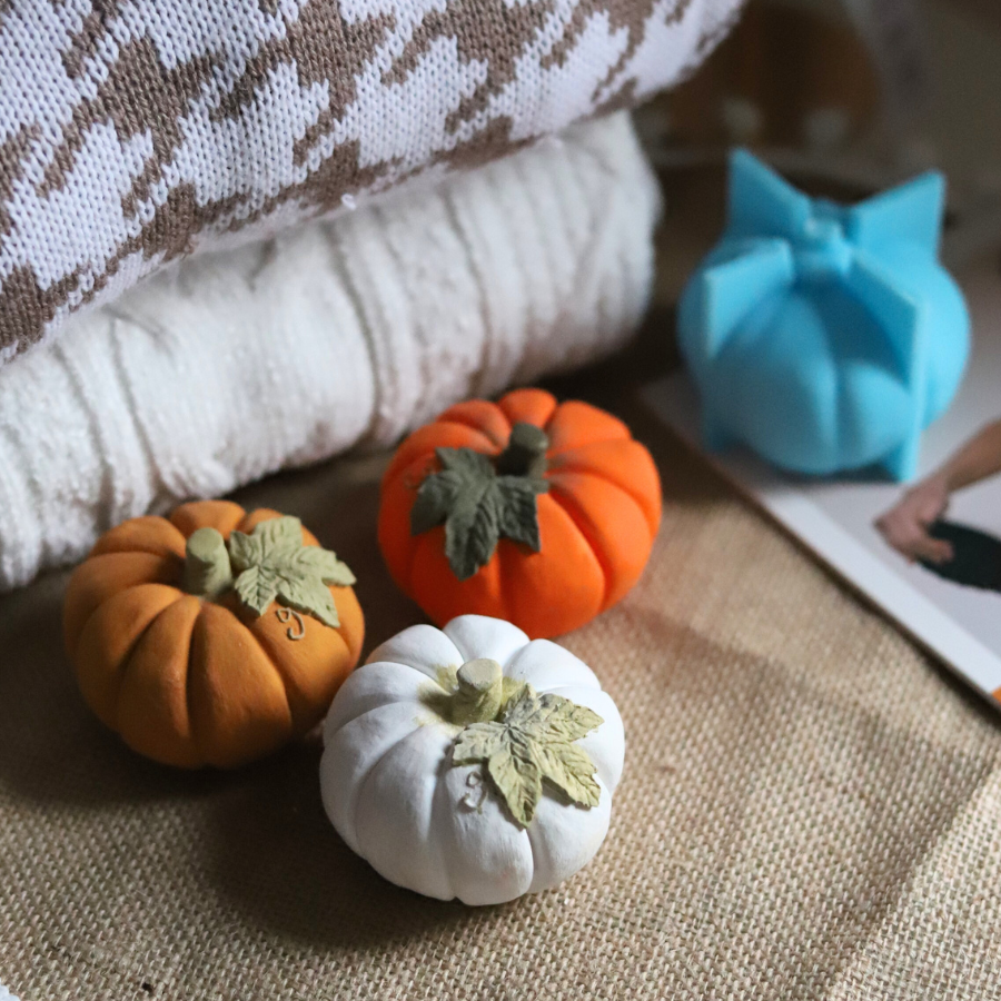 Силиконовая форма "Тыква с листиком"