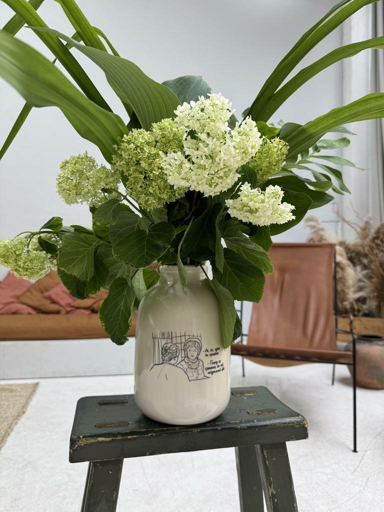 "Трехлитровая" -Ах, ты, сучка ты крашена.