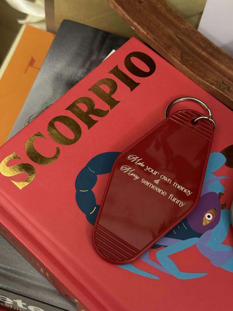 брелок "Make your own money and marry someone funny"