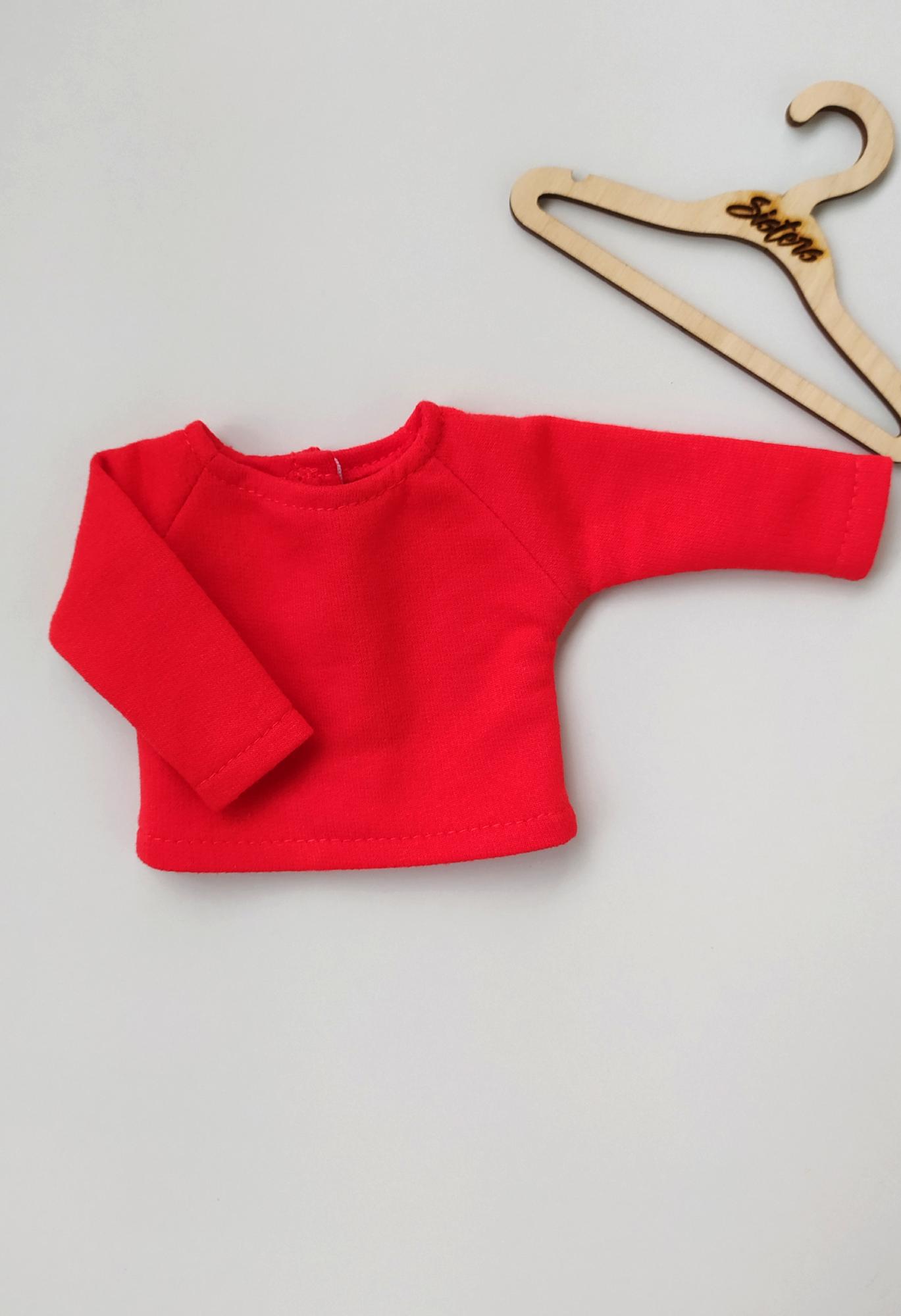 Свитер теплый красный