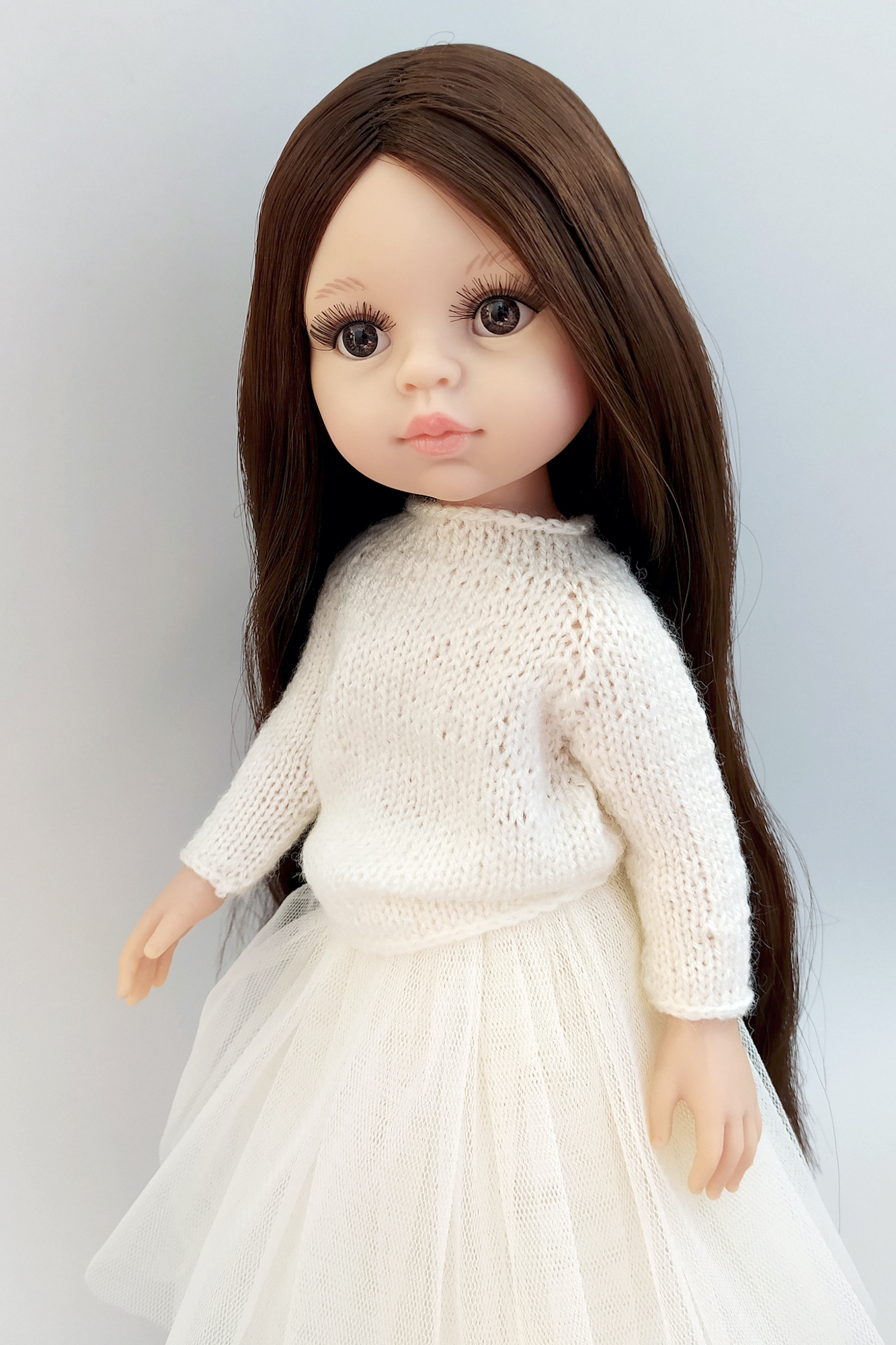 Кукла Кэрол Рапунцель в свитере и пышной юбке