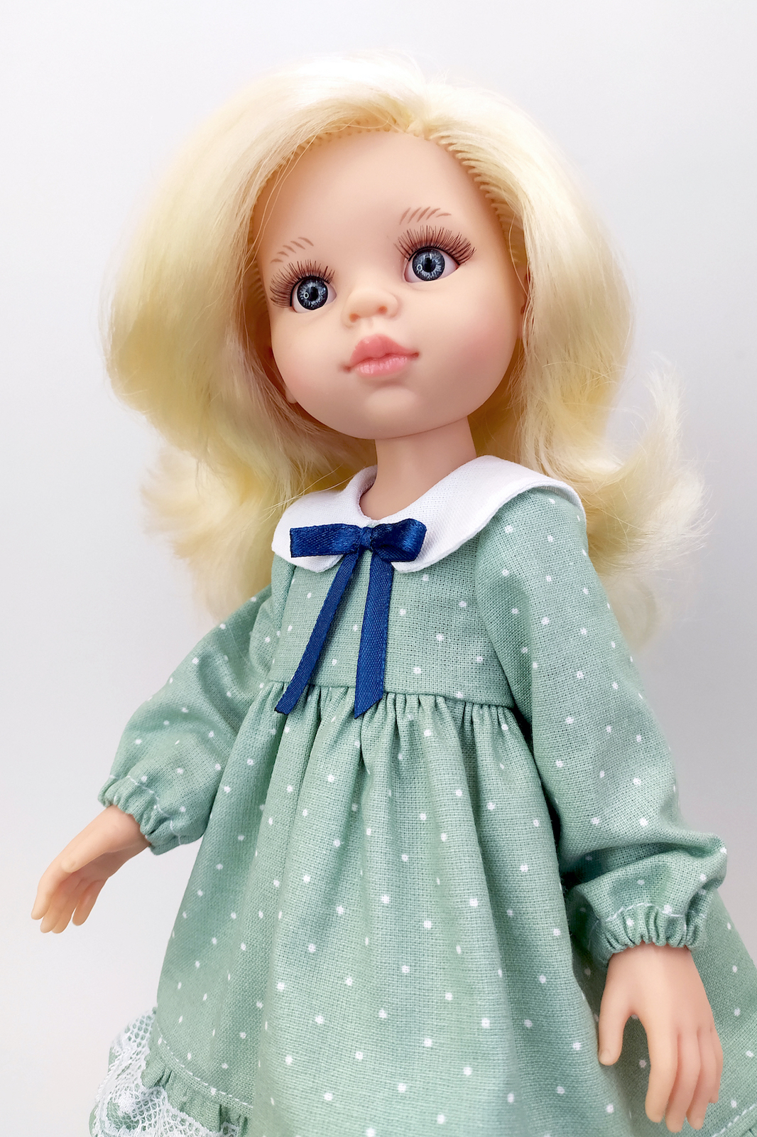 Кукла Клаудия 14771 Paola Reina в платье