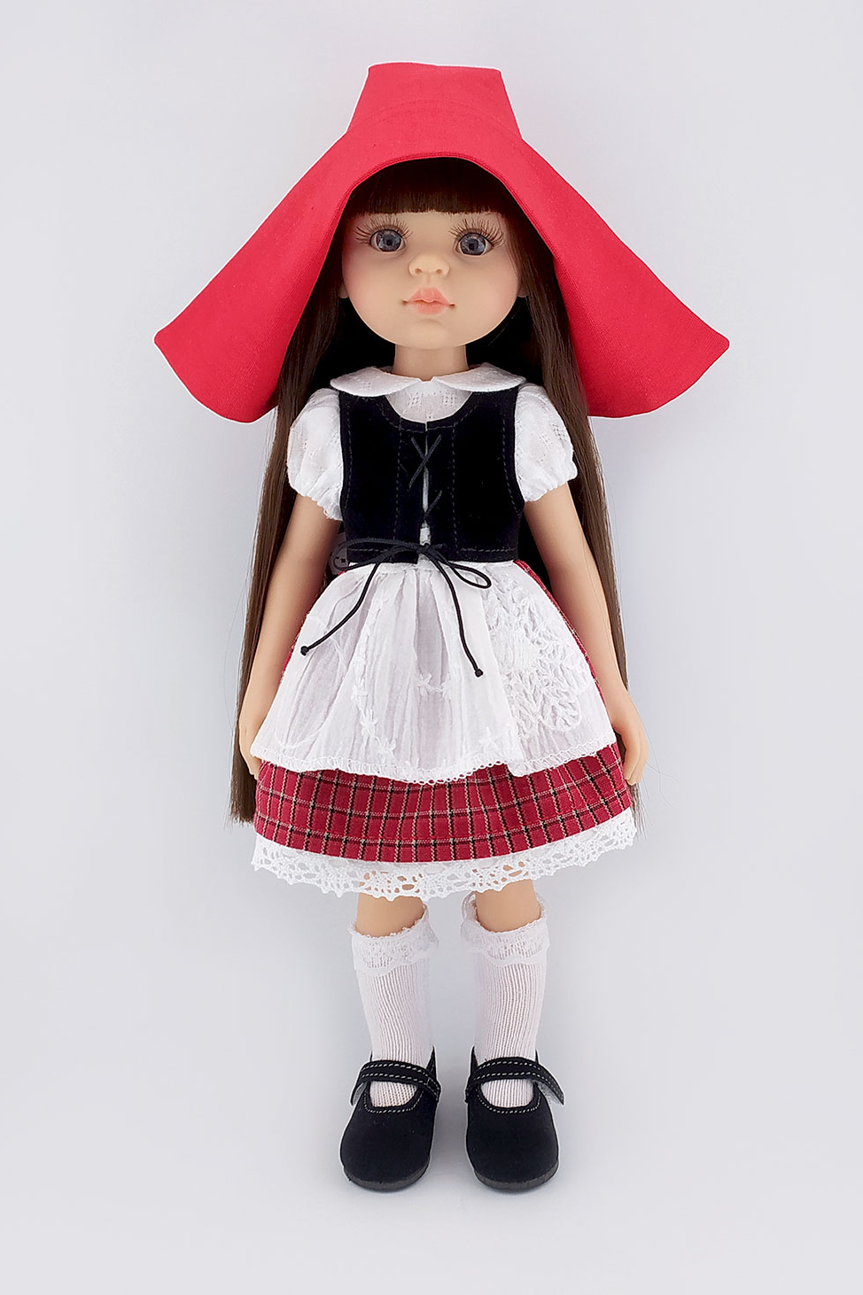 Кукла Паола Рейна Кэрол Красная шапочка