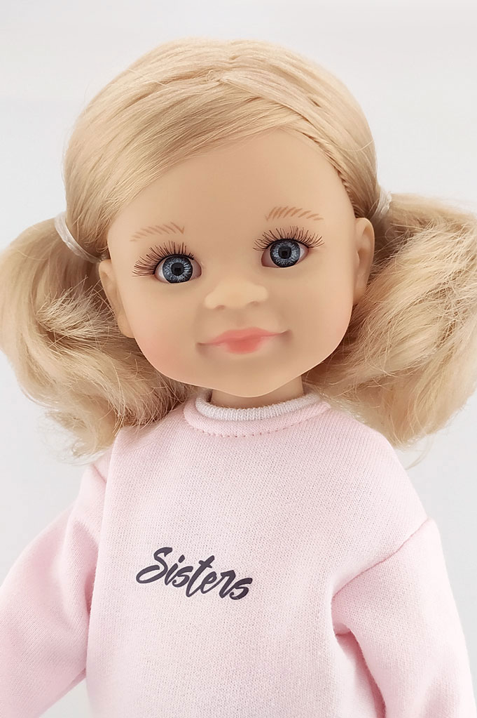 Кукла Клео в фирменном свитшоте