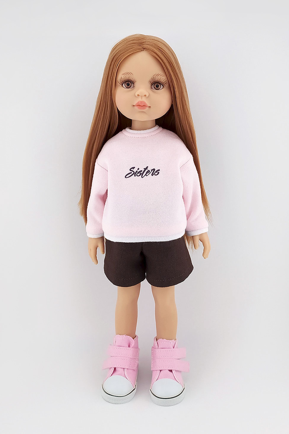 Кукла Кристи 13231 в фирменном свитшоте