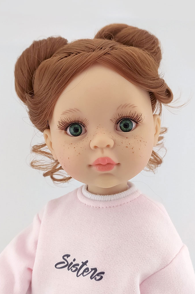 Кукла Кристи с пучками в фирменном свитшоте