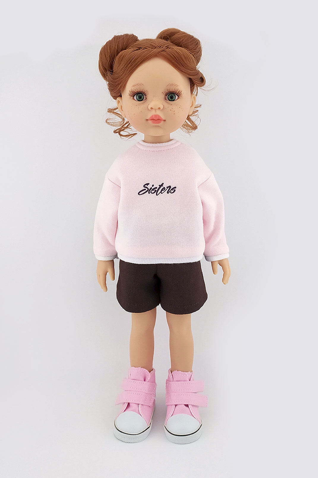 Кукла Кристи с пучками в фирменном свитшоте