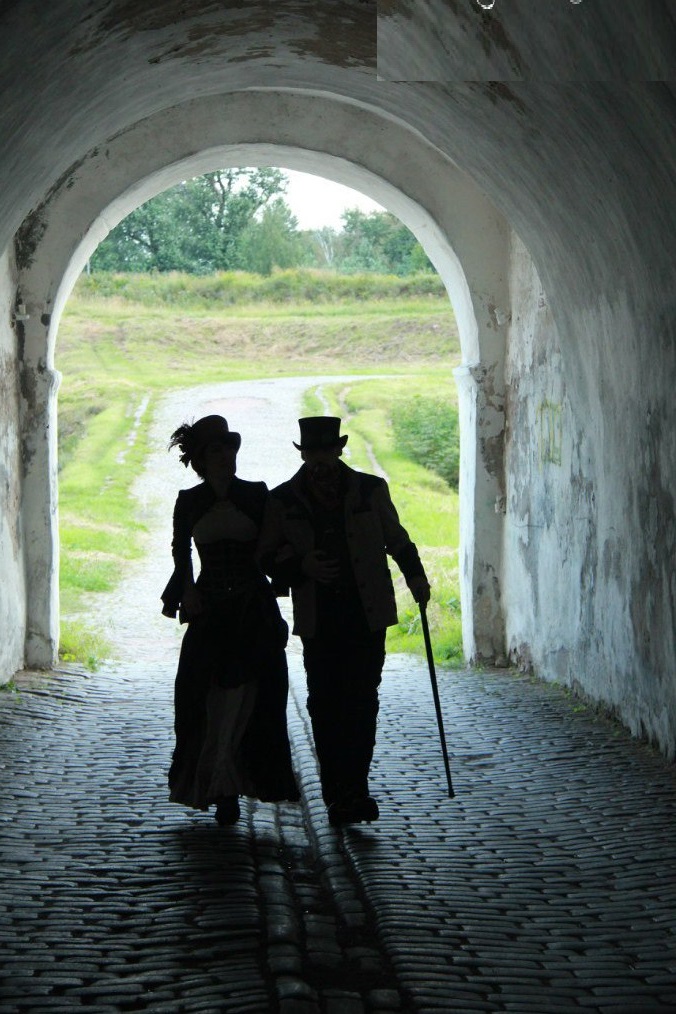 Женский цилиндр шляпа в стиле стимпанк