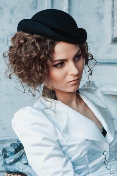 Шляпа котелок Ирэн Адлер из фильма Шерлок Холмс Игра Теней