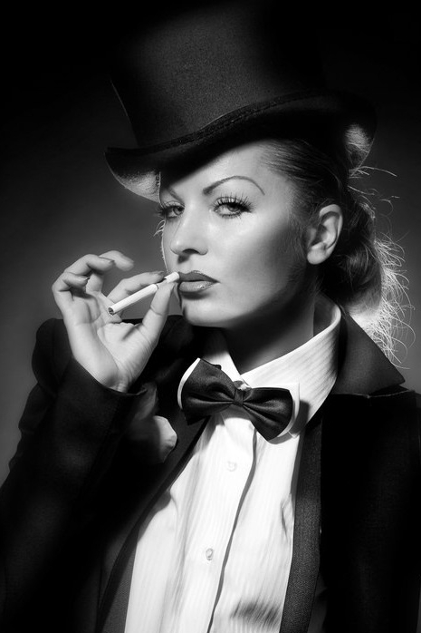 Черная шляпа цилиндр для образа Марлен Дитрих