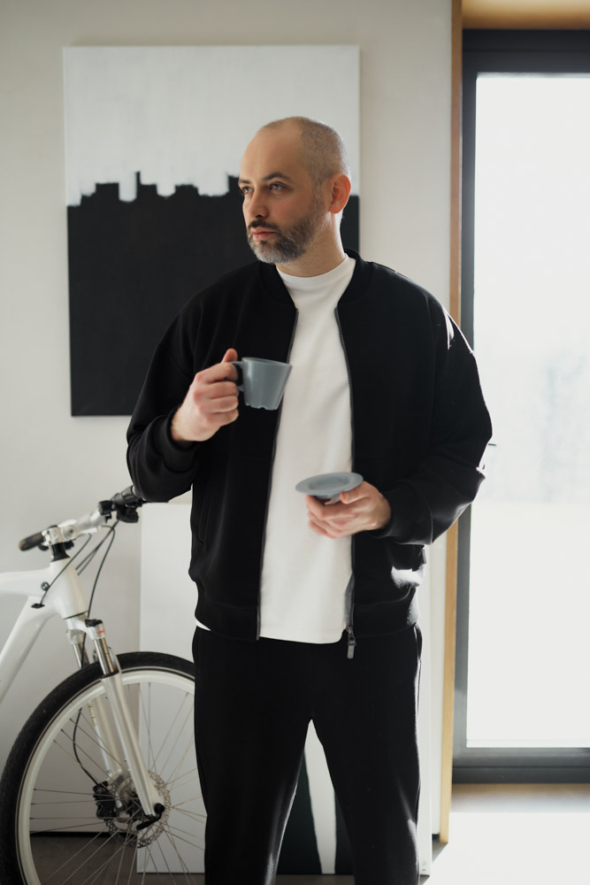 Толстовка бомбер мужская / чёрный