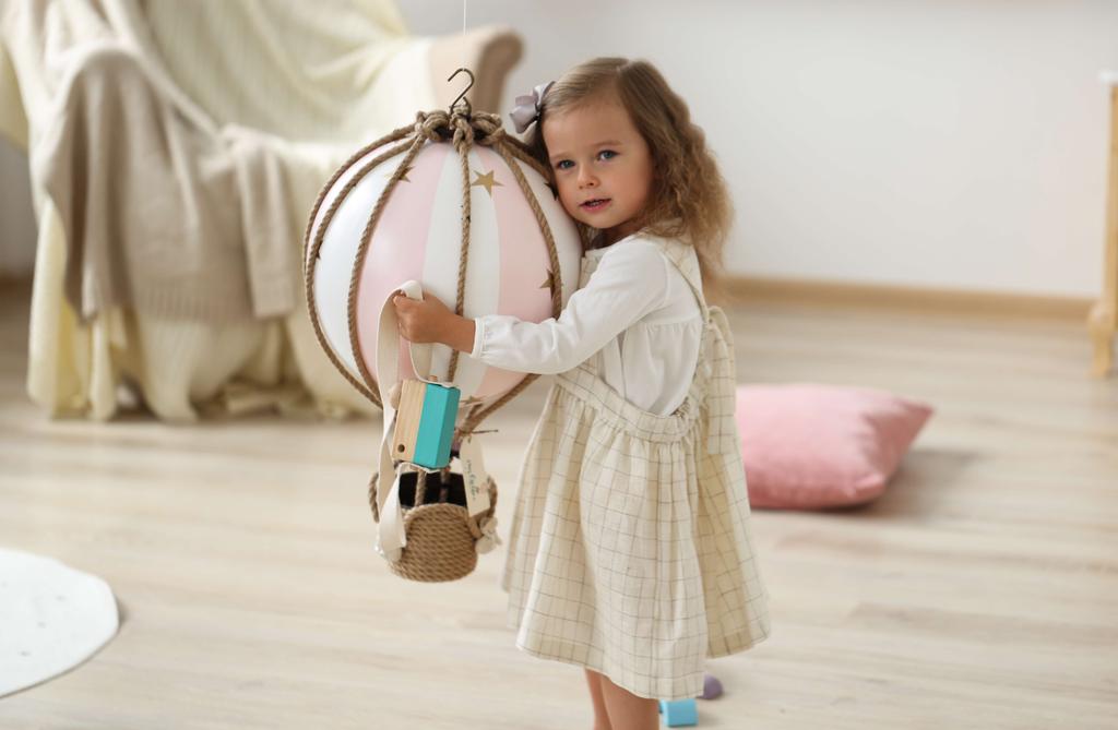 Монгольфьер розовый со звёздами