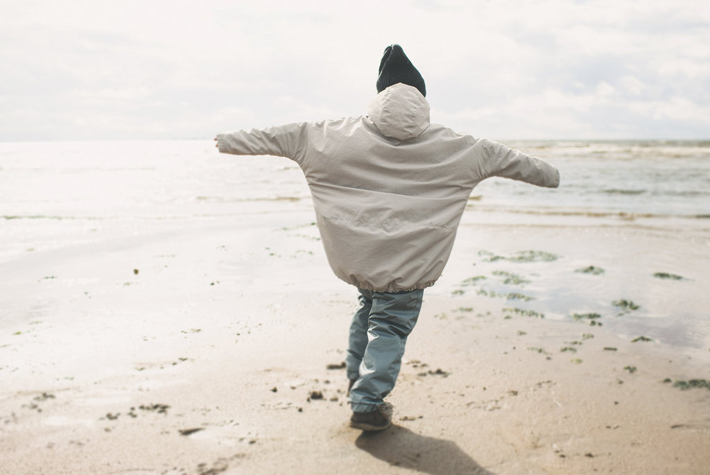 Парка детская светло-серая