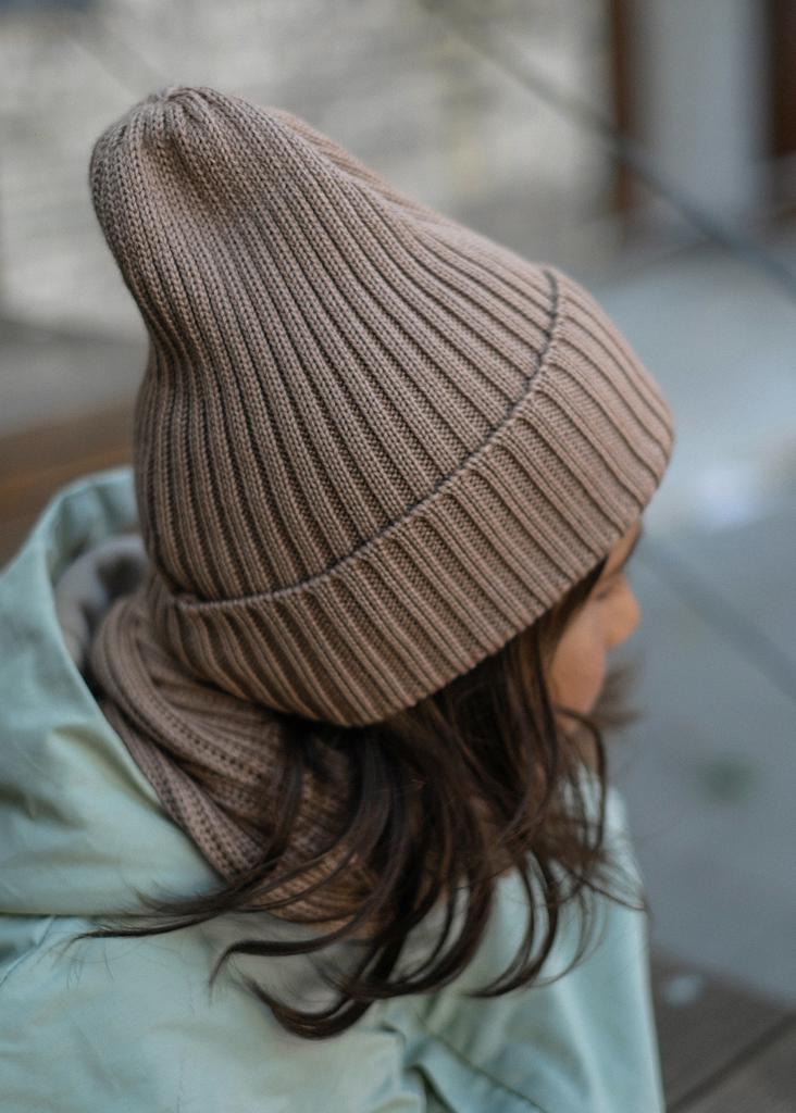 Шапка песочная