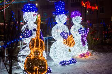 Световая фигура "Снеговик-музыкант"