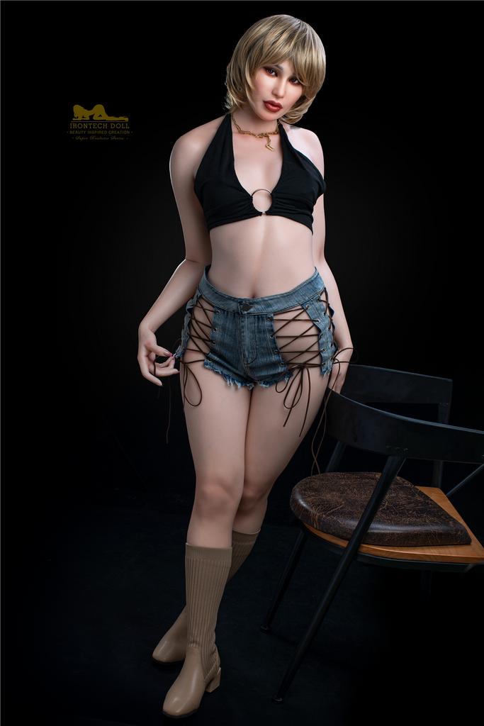 Реалистичная силиконовая секс кукла irontech doll 166M см - Lolly