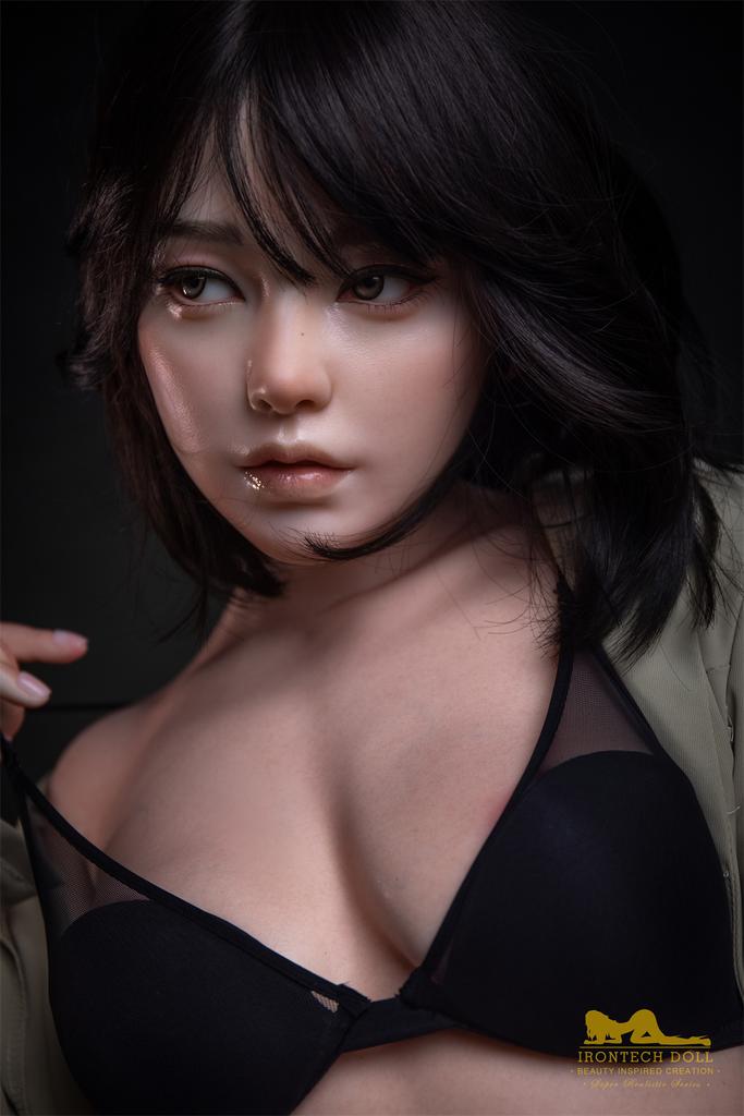 Реалистичная силиконовая / ТПЕ секс кукла  irontech doll 163 см - Monika