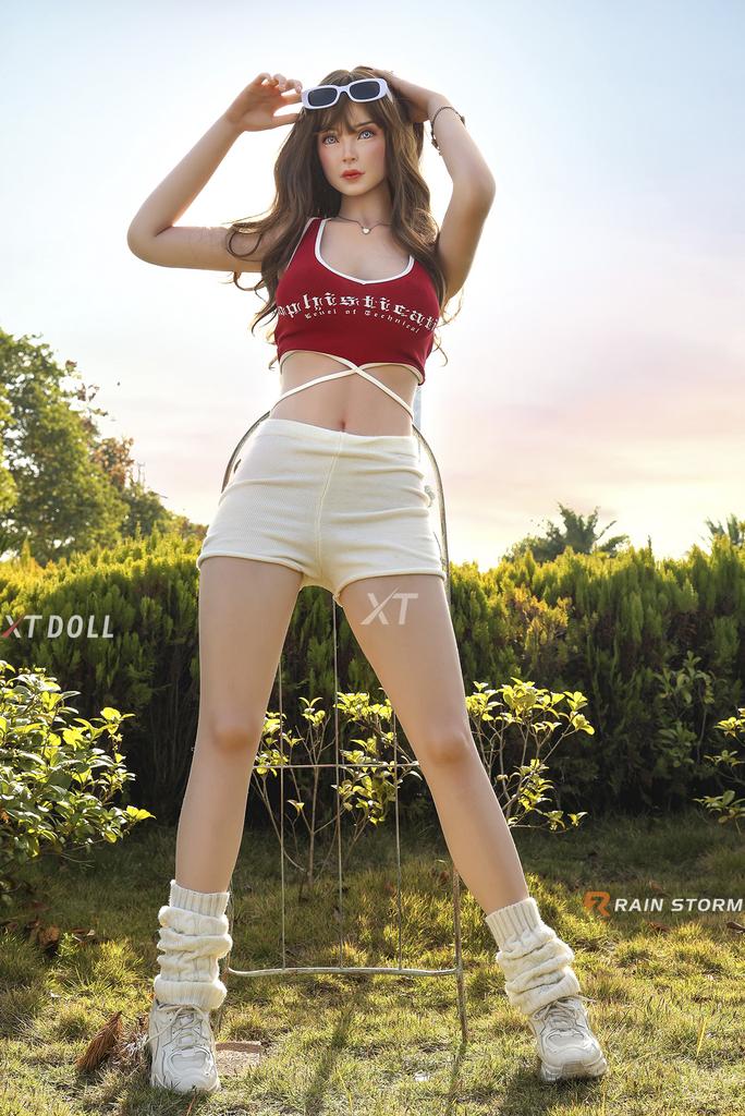Реалистичная силиконовая / ТПЕ секс кукла  XT doll 168 C см - Isabella