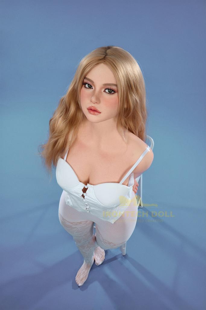 Реалистичная силиконовая / ТПЕ секс кукла  irontech doll 164 см - Eileen