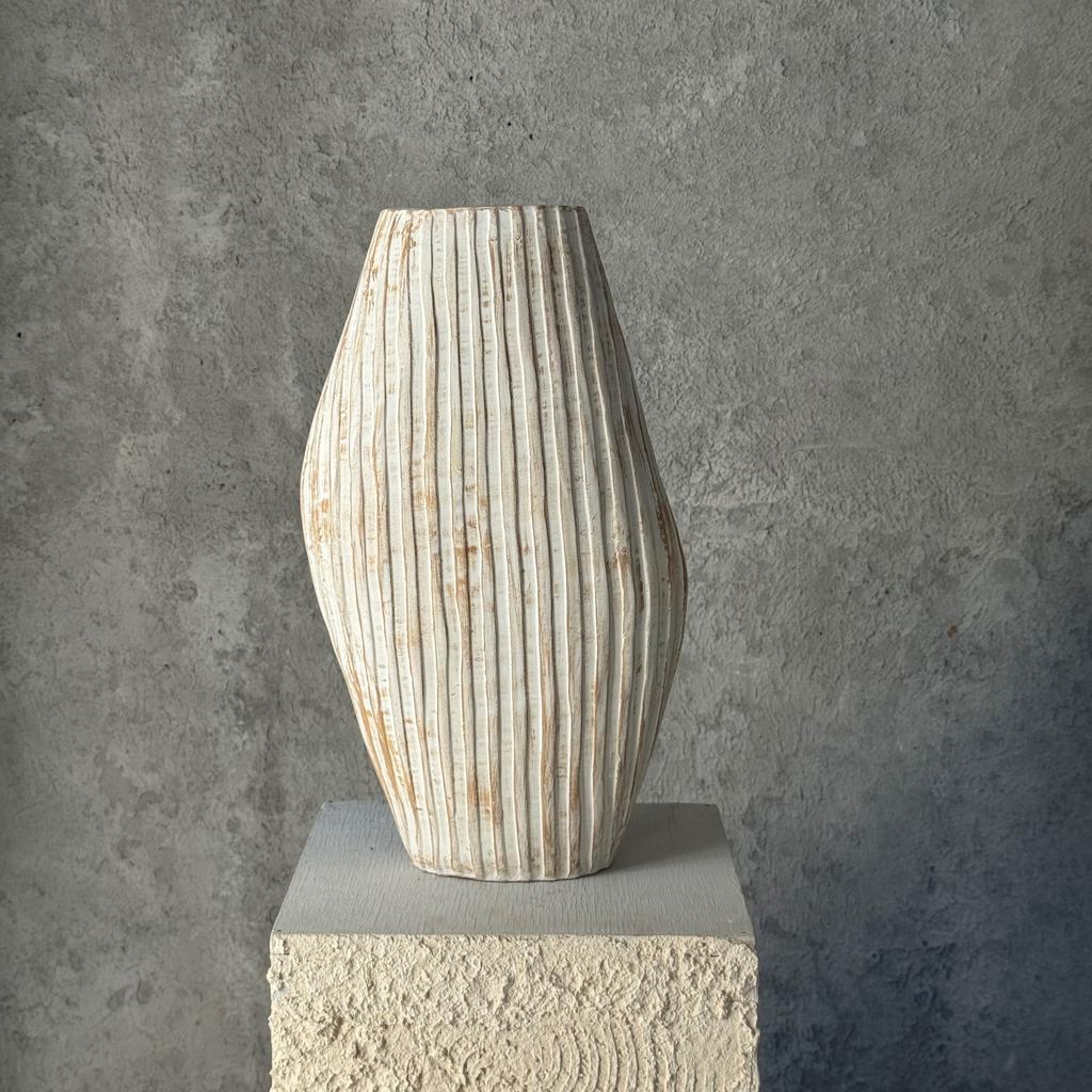 Керамическая ваза "Reverie"