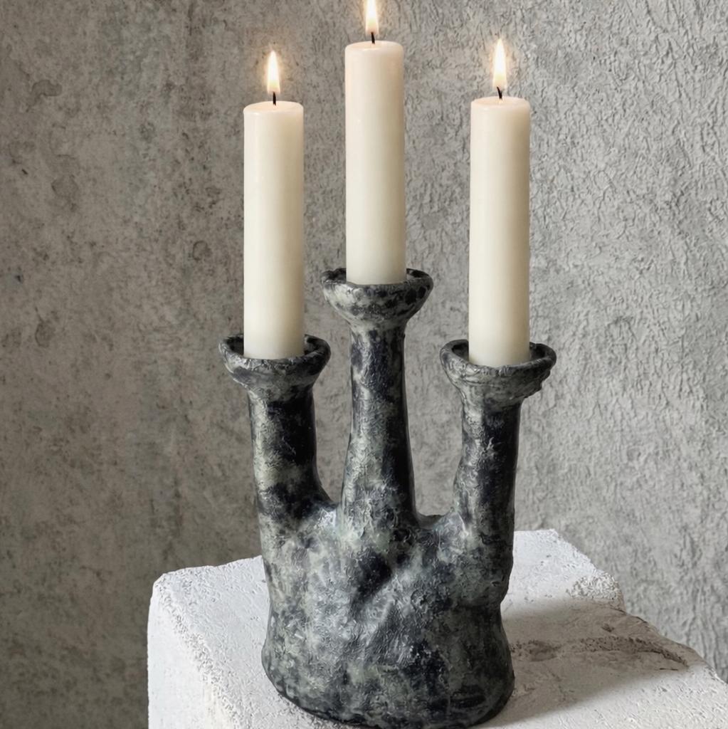 Керамический  подсвечник "Ночь темна"