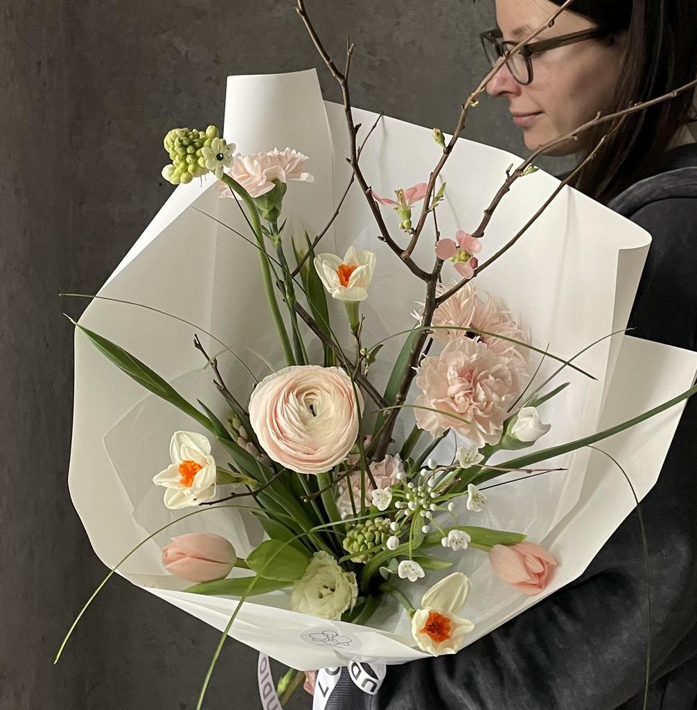 Арт-букет "Нежные линии"