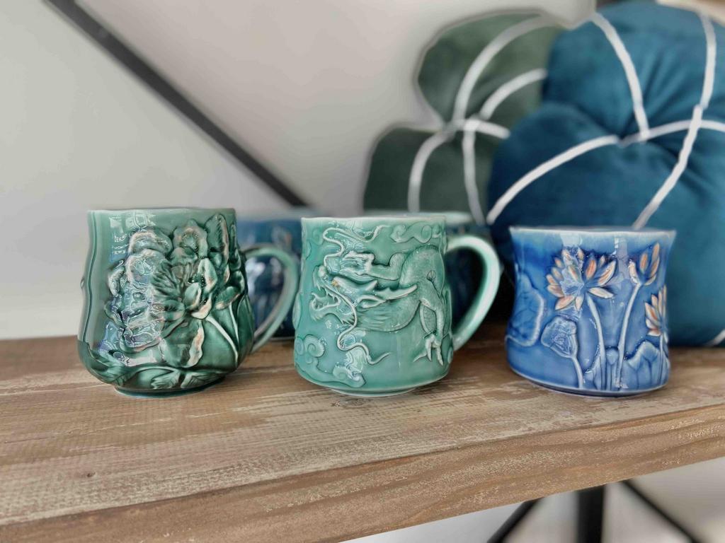 Фарфоровые кружки