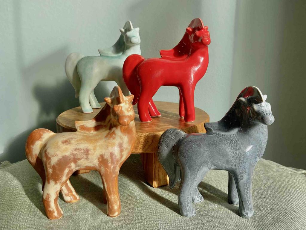 Керамическая фигурка коня