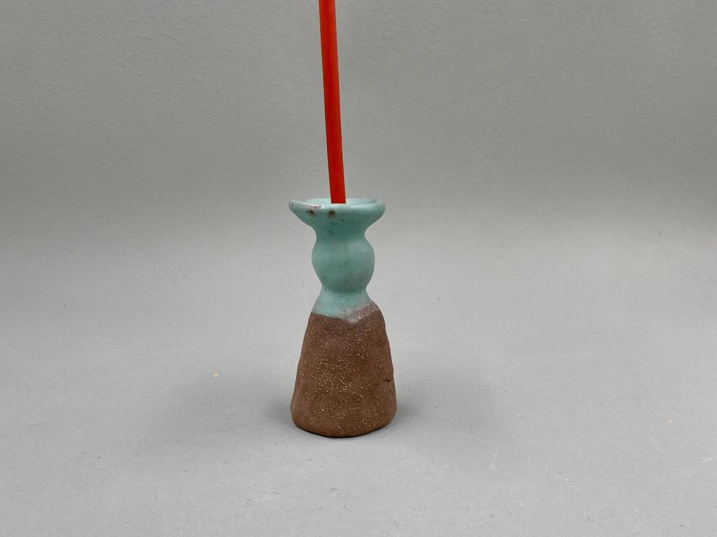 Подсвечник для тонкой свечи