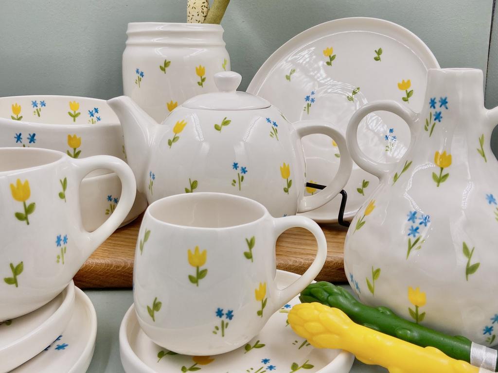 Весенняя серия  посуды