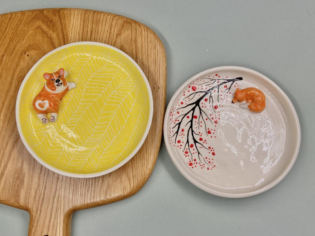 Тарелка с фигуркой