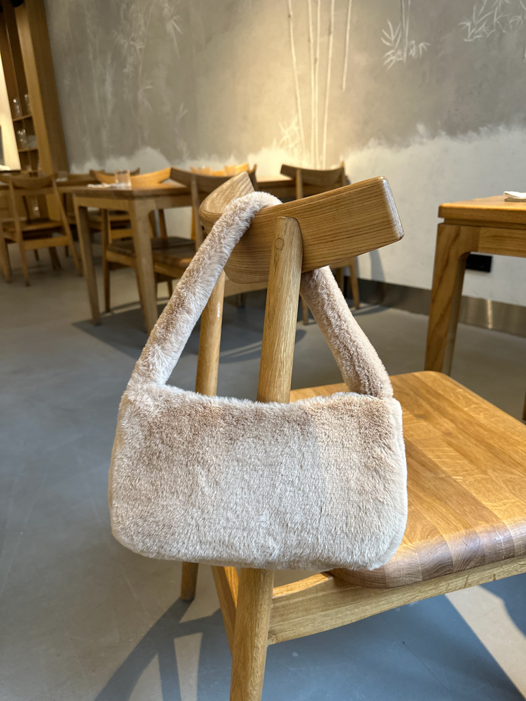 Выкройка сумки "Ариль" + манишки "Альпы"