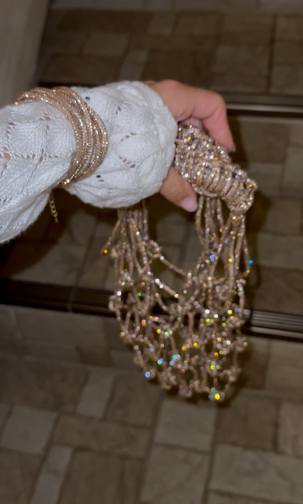 Видео МК "Авоська из стразового шнура"