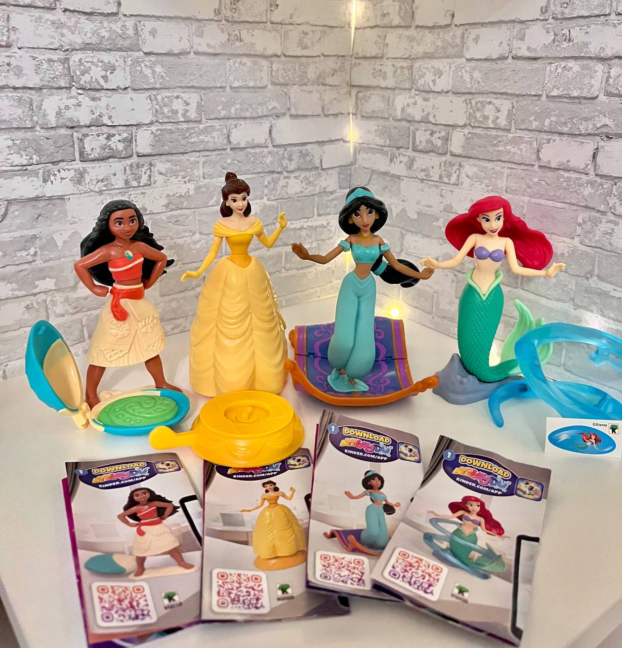 Коллекция принцесс Дисней (Kinder Maxi 2025)