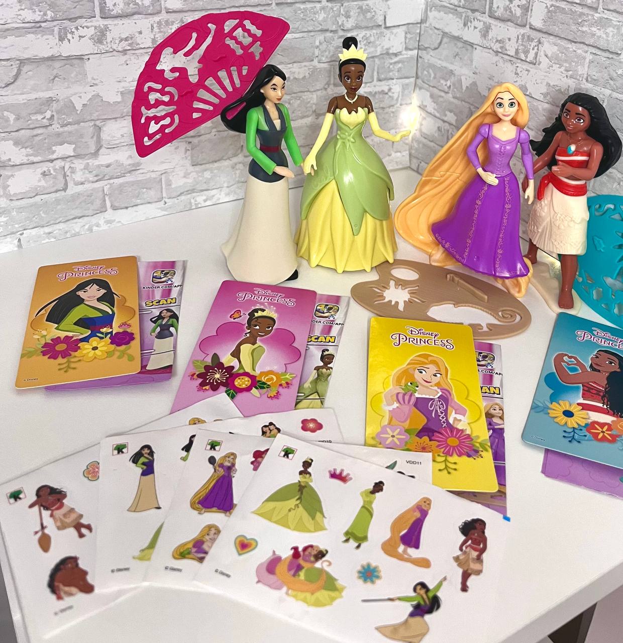 Коллекция принцесс Дисней (Kinder Maxi 2023)
