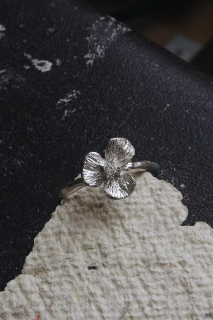 Кольцо Фиалка