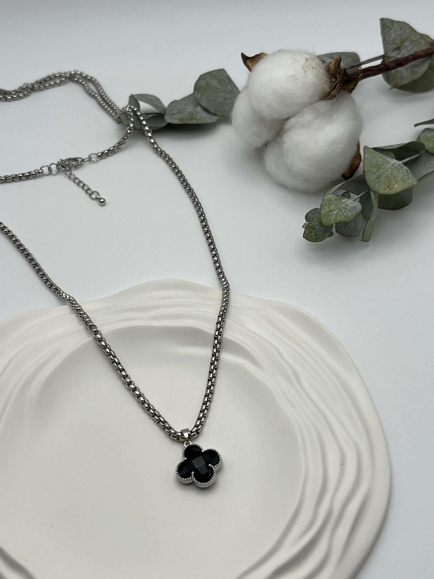 Колье-трансформер «Ночной Клевер»