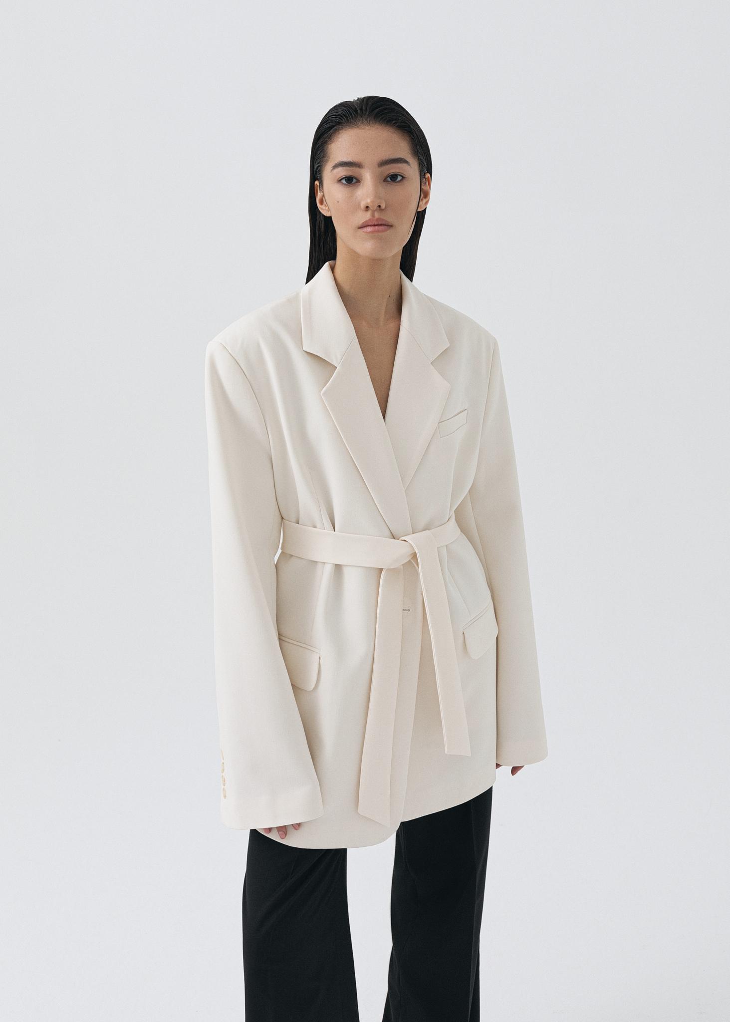 cream oversized blazer