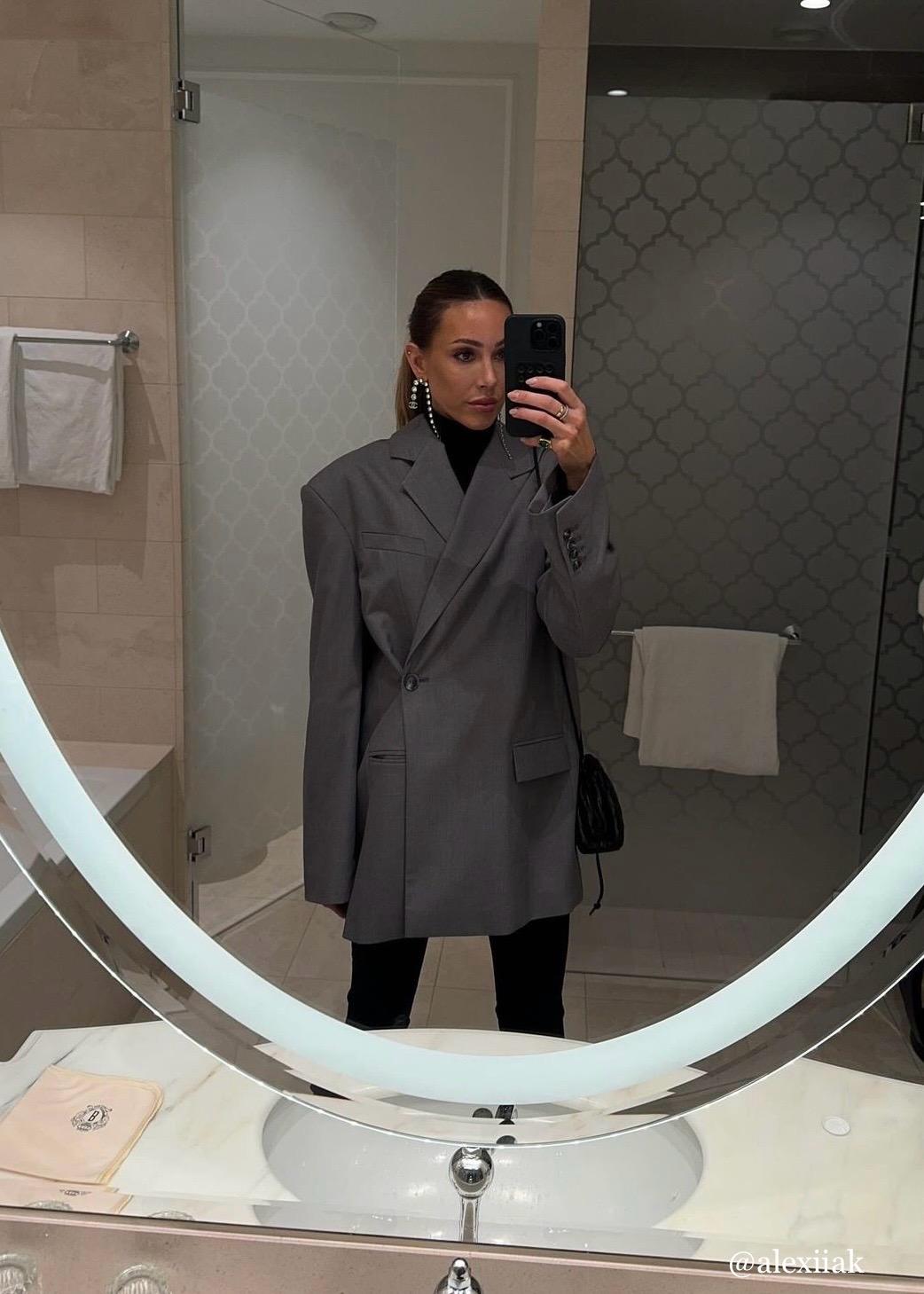 All > Oversized blazer Buy from e-shop