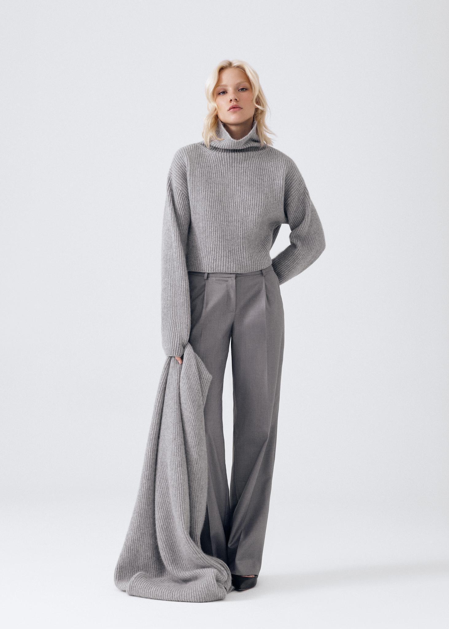 All > 100% premium cashmere maxi scarf Buy from e-shop
